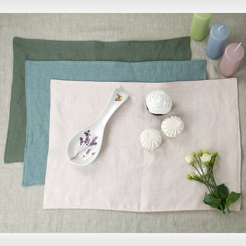 Light pink linen placemats set